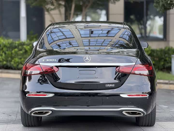 Mercedes-Benz E-Class 2023 Facelift E 300 L Fashion Edition - zdjęcie 20