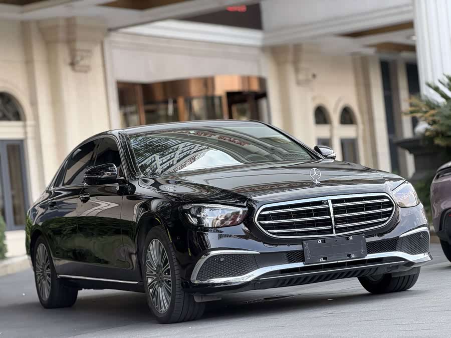 Mercedes-Benz E-Class 2023 Facelift E 300 L Fashion Edition - zdjęcie 3