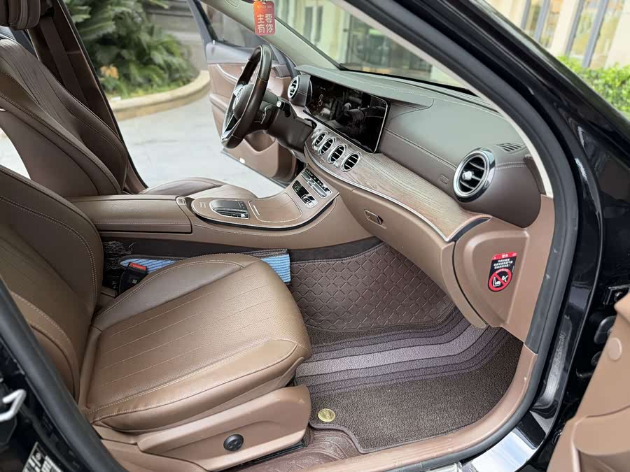 Mercedes-Benz E-Class 2023 Facelift E 300 L Fashion Edition - zdjęcie 5