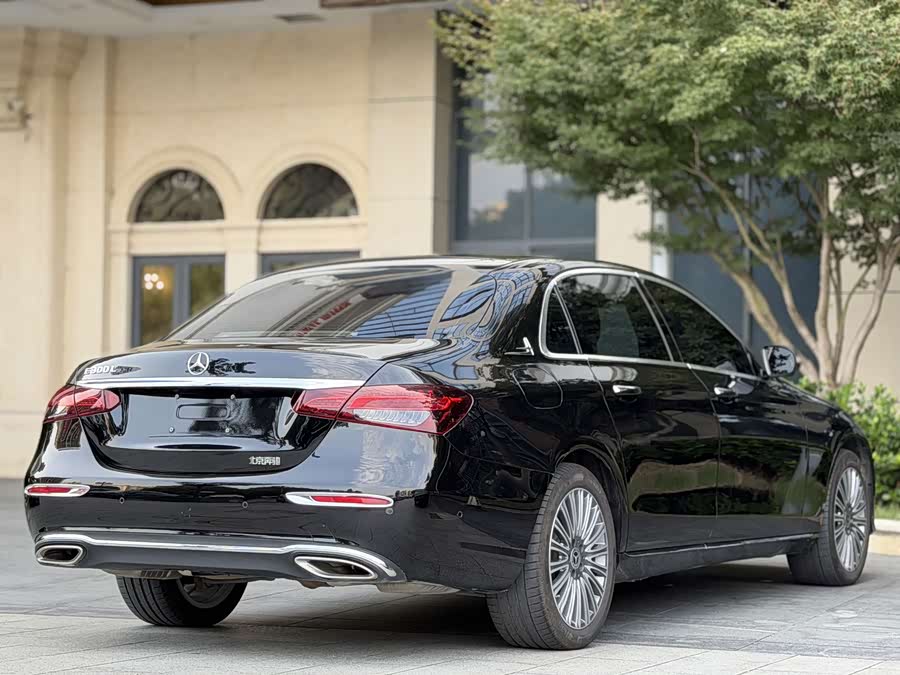 Mercedes-Benz E-Class 2023 Facelift E 300 L Fashion Edition - zdjęcie 8