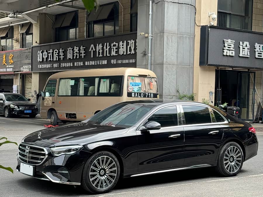 Mercedes-Benz E-Class 2024 E 300 L Fashion Edition - zdjęcie 1