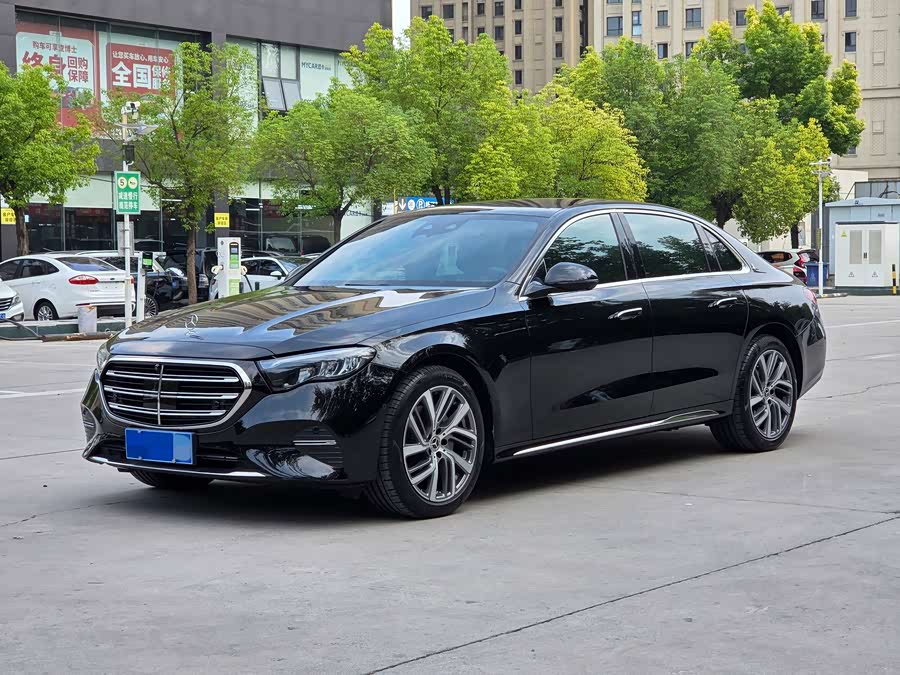 Mercedes-Benz E-Class 2024 E 300 L Fashion Edition - zdjęcie 1