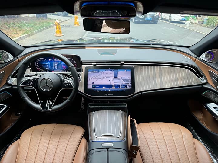 Mercedes-Benz E-Class 2024 E 300 L Fashion Edition - zdjęcie 20