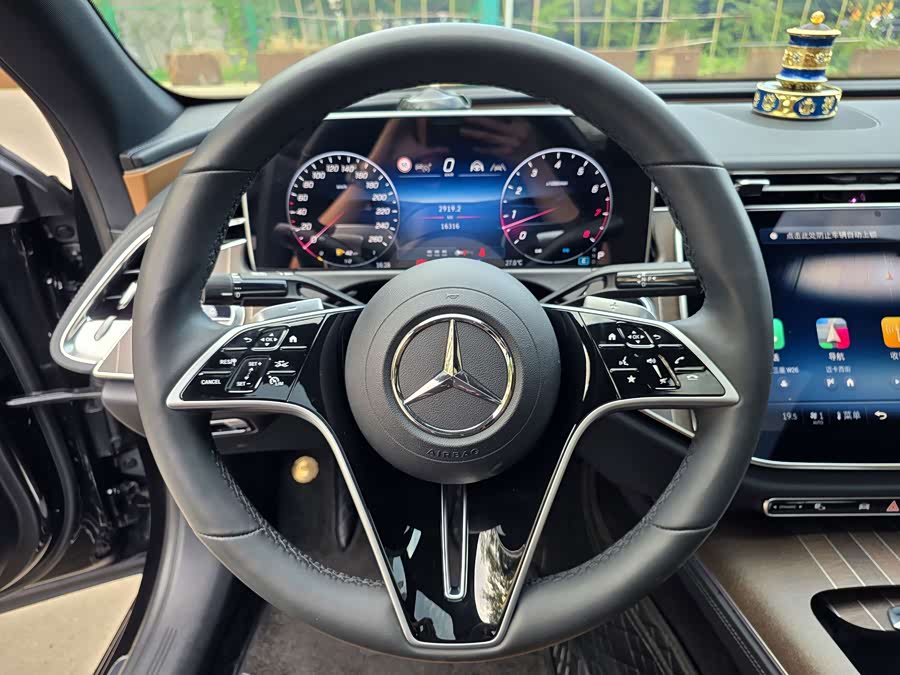 Mercedes-Benz E-Class 2024 E 300 L Fashion Edition - zdjęcie 10