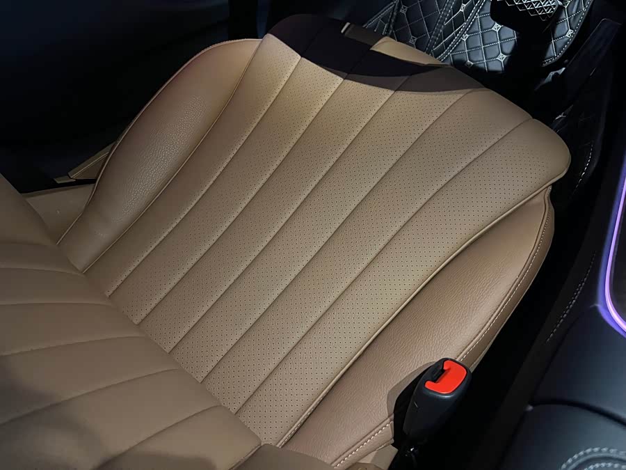 Mercedes-Benz E-Class 2024 Facelift E 300 L Luxury - zdjęcie 15