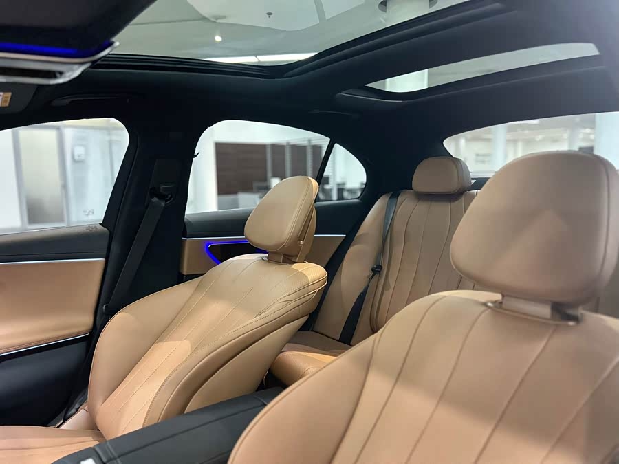 Mercedes-Benz E-Class 2025 E 300 Fashion Sport - zdjęcie 12