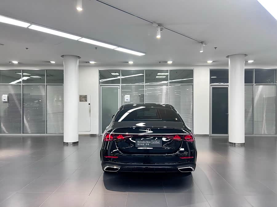 Mercedes-Benz E-Class 2025 E 300 Fashion Sport - zdjęcie 5