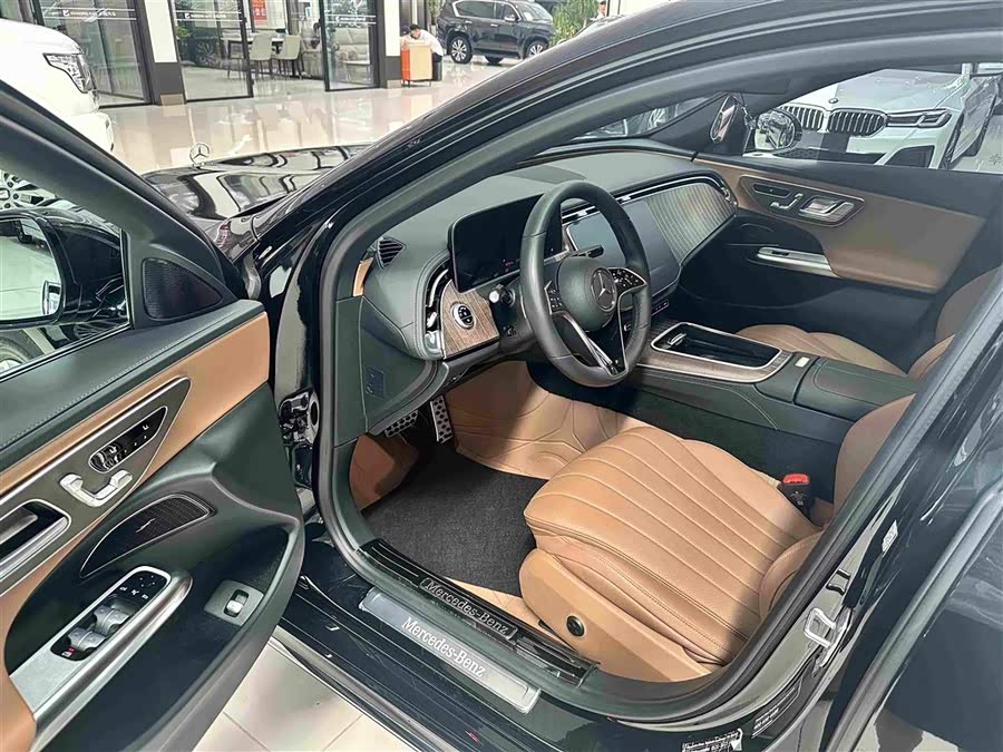 Mercedes-Benz E-Class 2025 E 300 L Fashion - zdjęcie 11