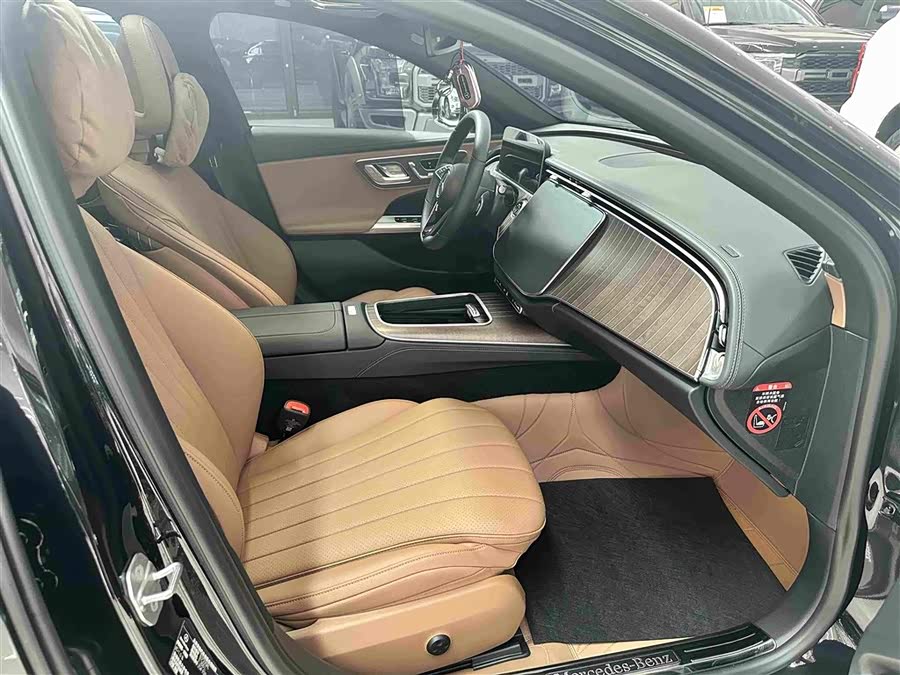 Mercedes-Benz E-Class 2025 E 300 L Fashion - zdjęcie 15
