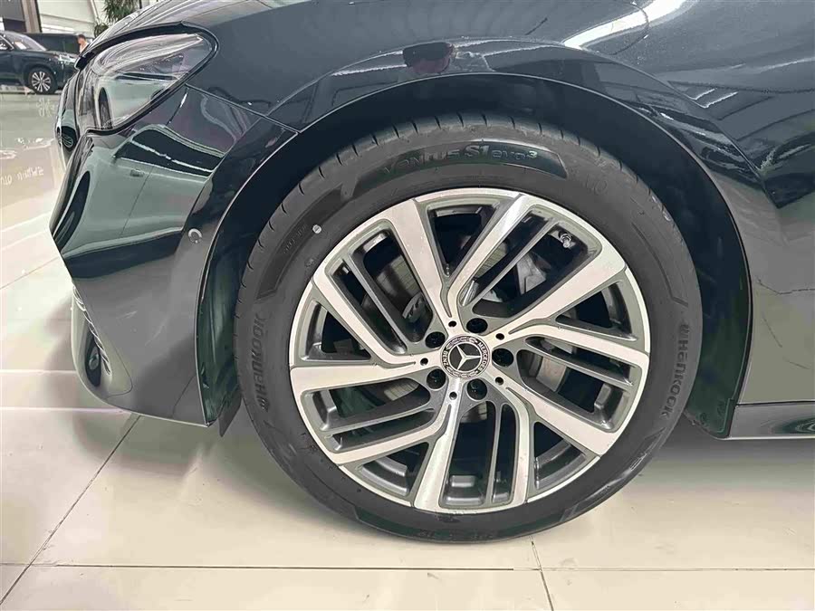 Mercedes-Benz E-Class 2025 E 300 L Fashion - zdjęcie 4