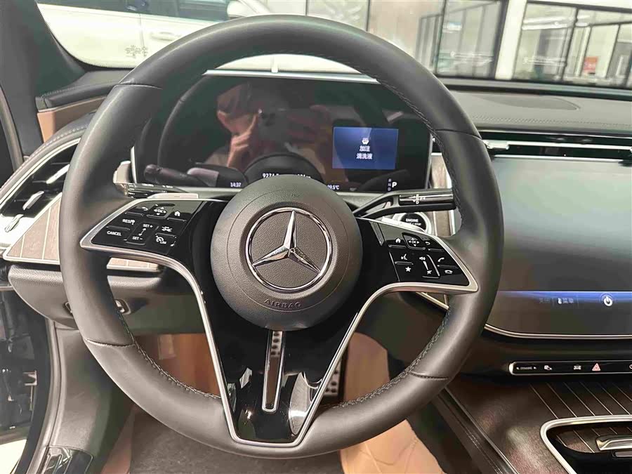 Mercedes-Benz E-Class 2025 E 300 L Fashion - zdjęcie 8