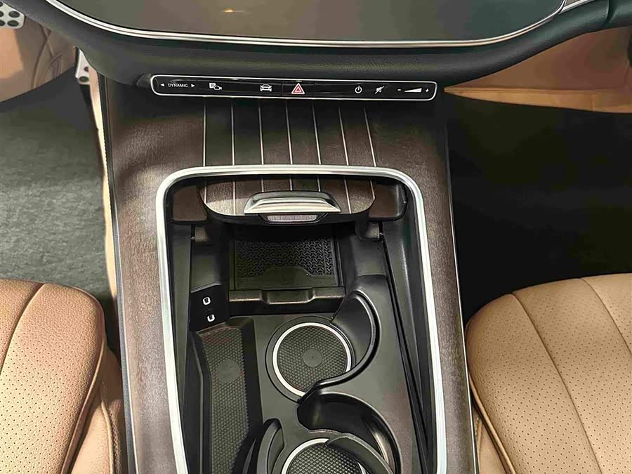 Mercedes-Benz E-Class 2025 E 300 L Fashion - zdjęcie 10