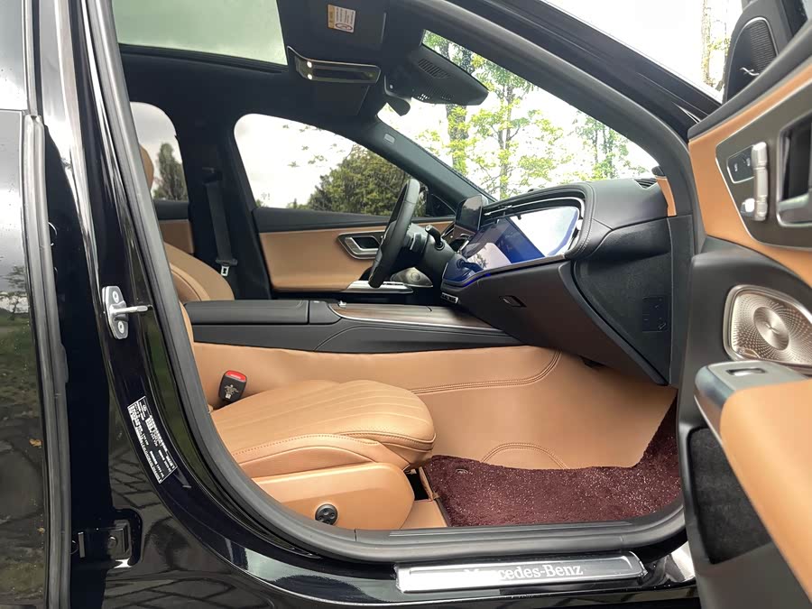 Mercedes-Benz E-Class 2025 E 300 L Luxury - zdjęcie 14