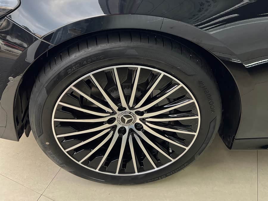 Mercedes-Benz E-Class 2025 E 300 L Luxury - zdjęcie 14