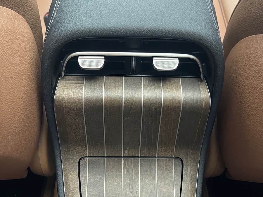 Mercedes-Benz E-Class 2025 E 300 L Luxury - zdjęcie 19
