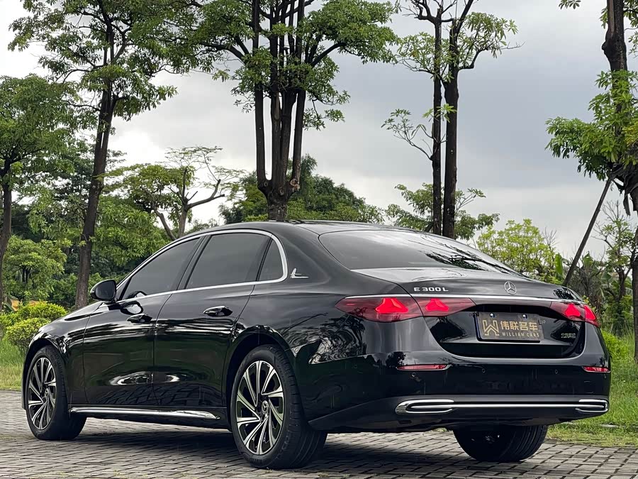 Mercedes-Benz E-Class 2025 E 300 L Luxury - zdjęcie 4