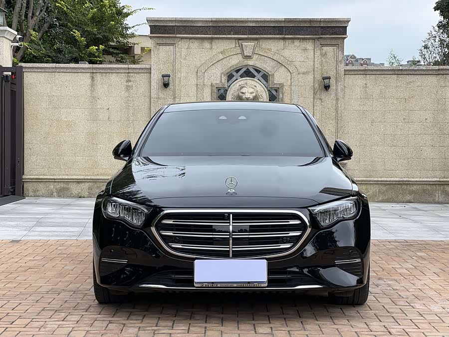 Mercedes-Benz E-Class 2026 E 300 L Luxury - zdjęcie 2
