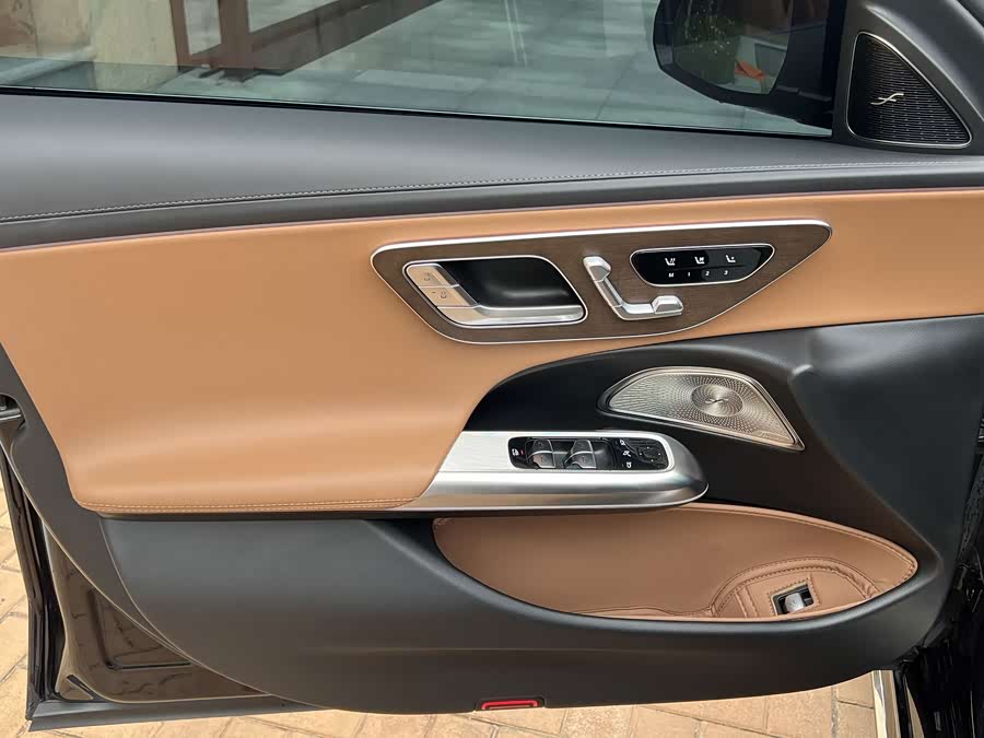 Mercedes-Benz E-Class 2026 E 300 L Luxury - zdjęcie 11