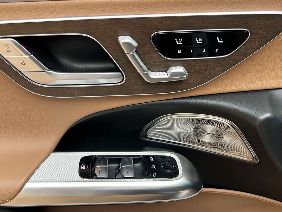 Mercedes-Benz E-Class 2026 E 300 L Luxury - zdjęcie 12