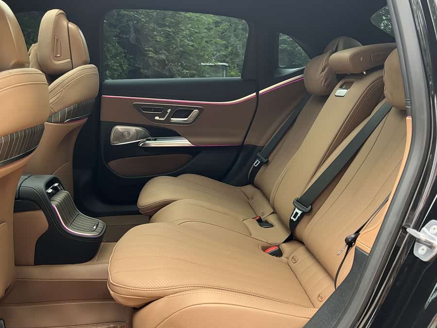 Mercedes-Benz E-Class 2026 E 300 L Luxury - zdjęcie 16