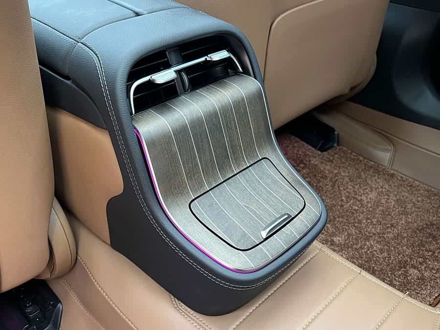 Mercedes-Benz E-Class 2026 E 300 L Luxury - zdjęcie 18