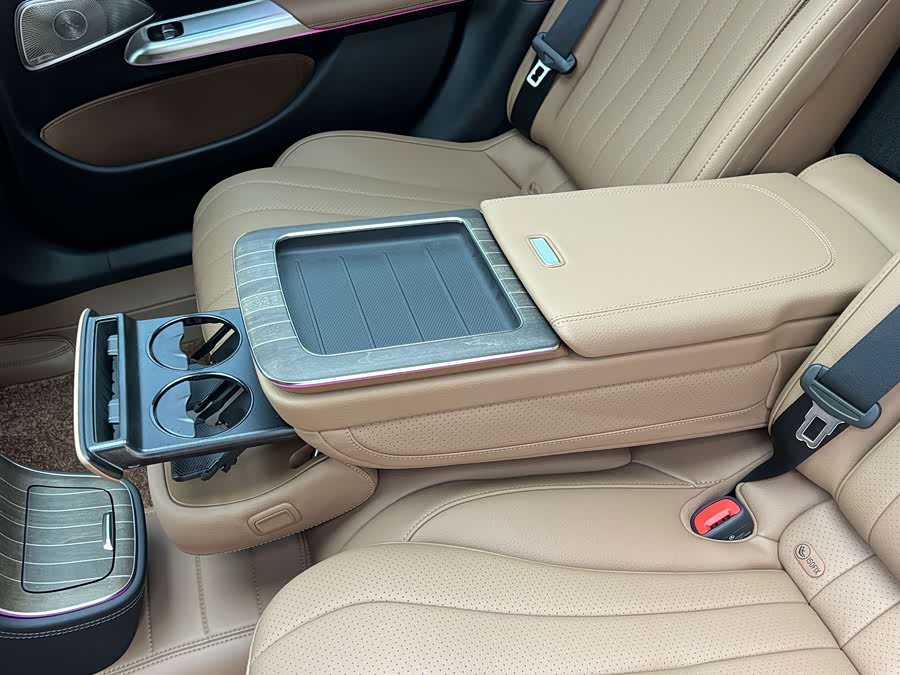 Mercedes-Benz E-Class 2026 E 300 L Luxury - zdjęcie 19