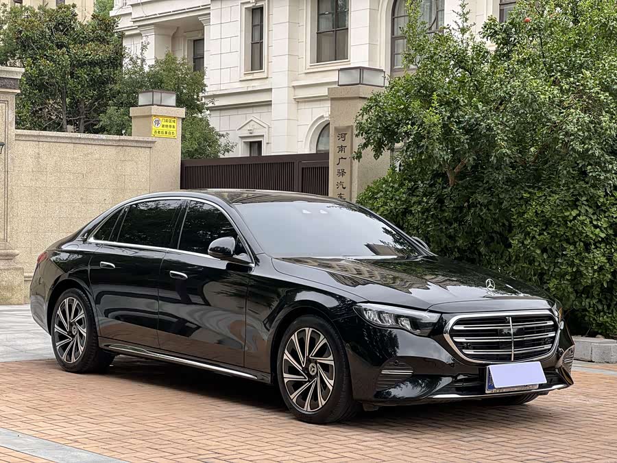 Mercedes-Benz E-Class 2026 E 300 L Luxury - zdjęcie 3
