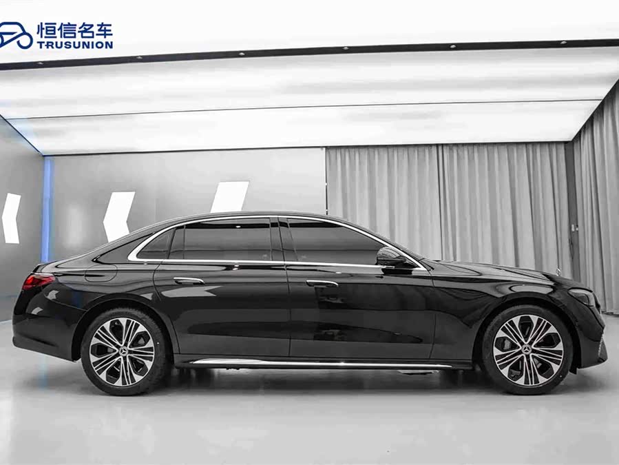 Mercedes-Benz E-Class 2026 E 300 L Luxury - zdjęcie 4