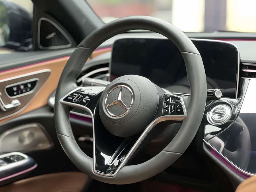 Mercedes-Benz E-Class 2026 E 300 L Luxury - zdjęcie 7