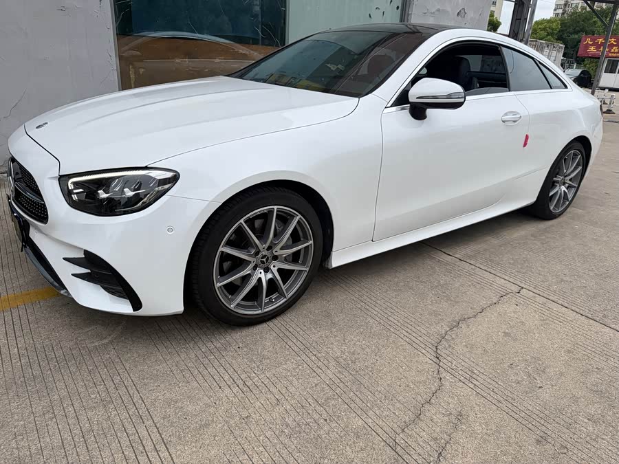 Mercedes-Benz E-Class (Imported) 2023 E 260 Coupe - zdjęcie 1