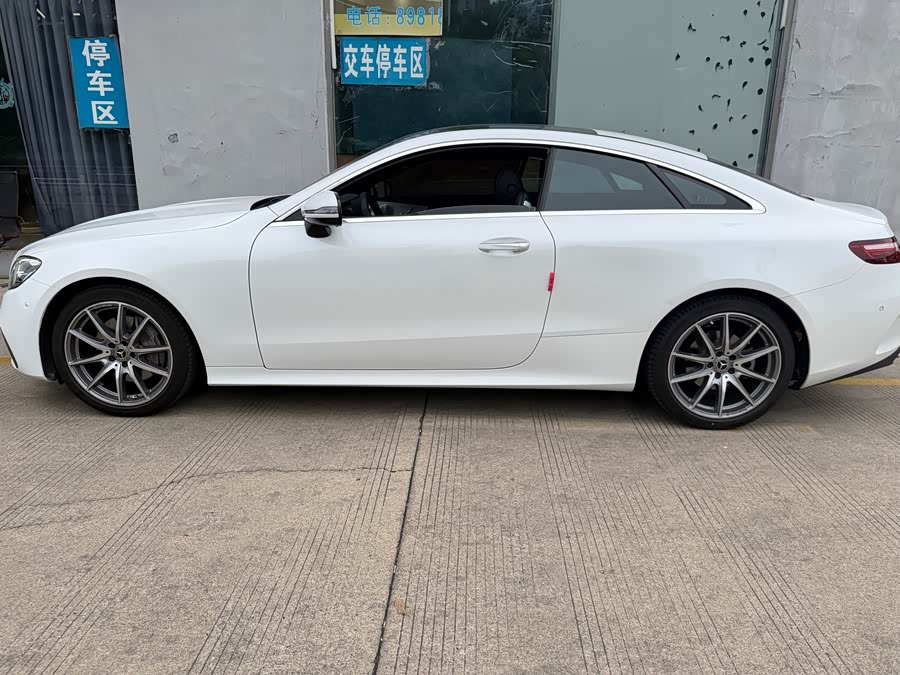 Mercedes-Benz E-Class (Imported) 2023 E 260 Coupe - zdjęcie 2