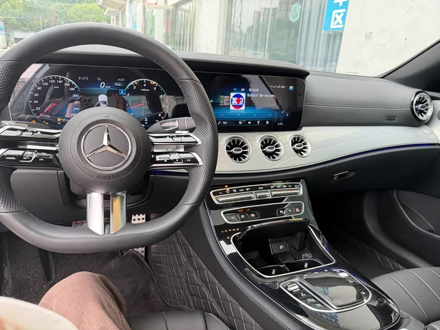 Mercedes-Benz E-Class (Imported) 2023 E 260 Coupe - zdjęcie 7