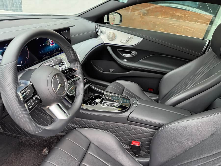 Mercedes-Benz E-Class (Imported) 2023 E 260 Coupe - zdjęcie 8
