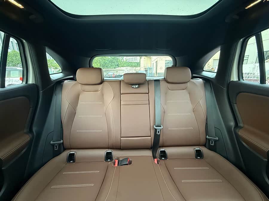 Mercedes-Benz EQA 260 - zdjęcie 20