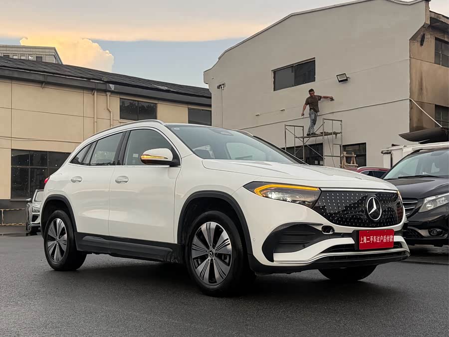 Mercedes-Benz EQA 260 - zdjęcie 3