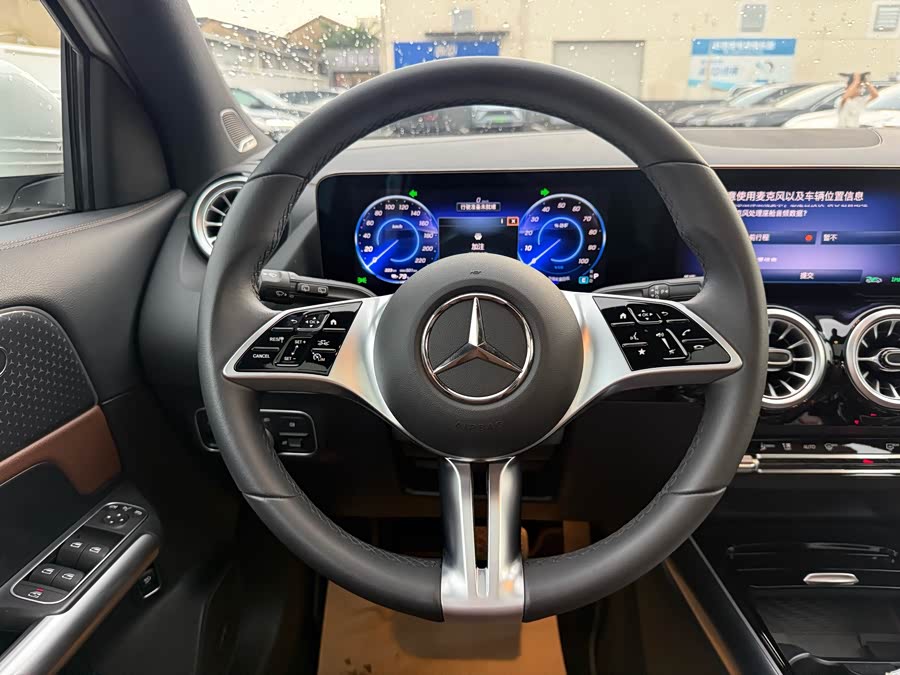Mercedes-Benz EQA 260 - zdjęcie 6
