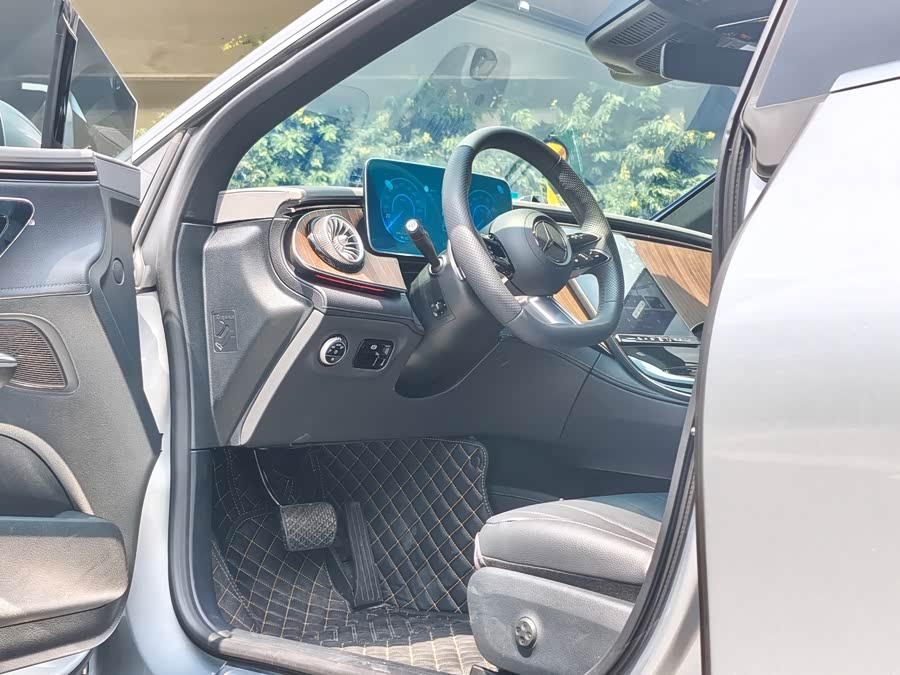 Mercedes-Benz EQE 2022 350 Luxury Edition - zdjęcie 12