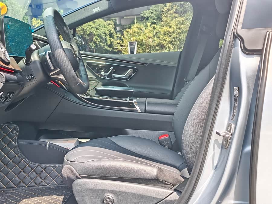 Mercedes-Benz EQE 2022 350 Luxury Edition - zdjęcie 13