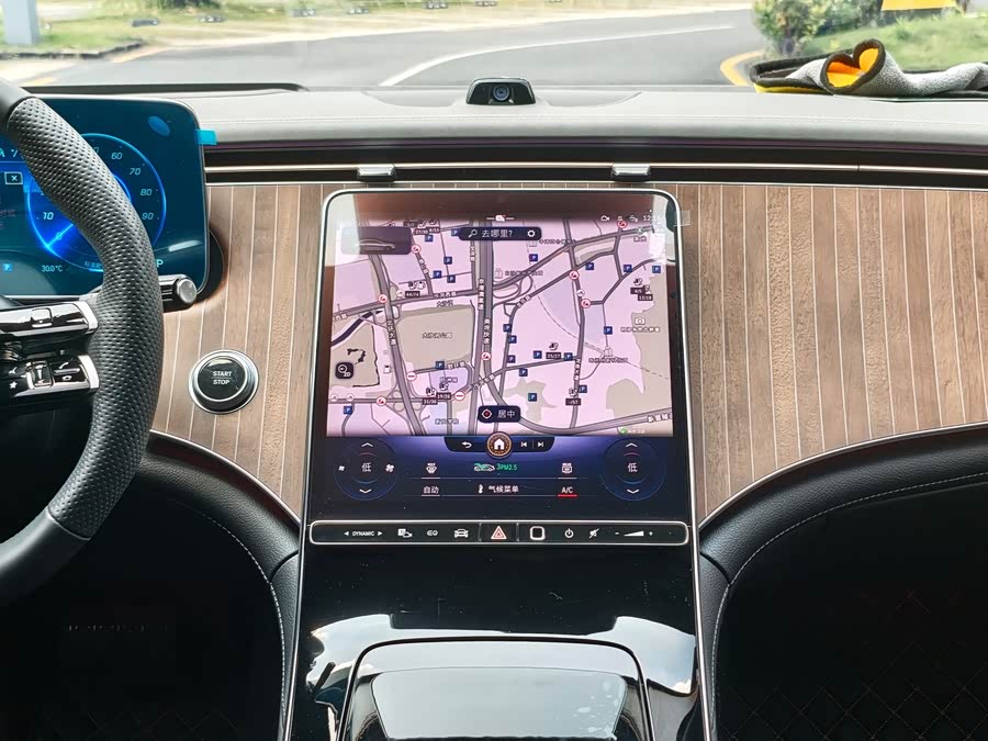 Mercedes-Benz EQE 2022 350 Luxury Edition - zdjęcie 20