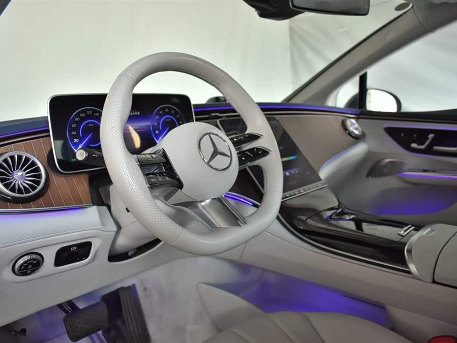 Mercedes-Benz EQE 2025 500 4MATIC Luxury Edition - zdjęcie 6