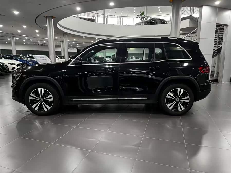 Mercedes-Benz GLB 2024 GLB 200 Dynamic - zdjęcie 2