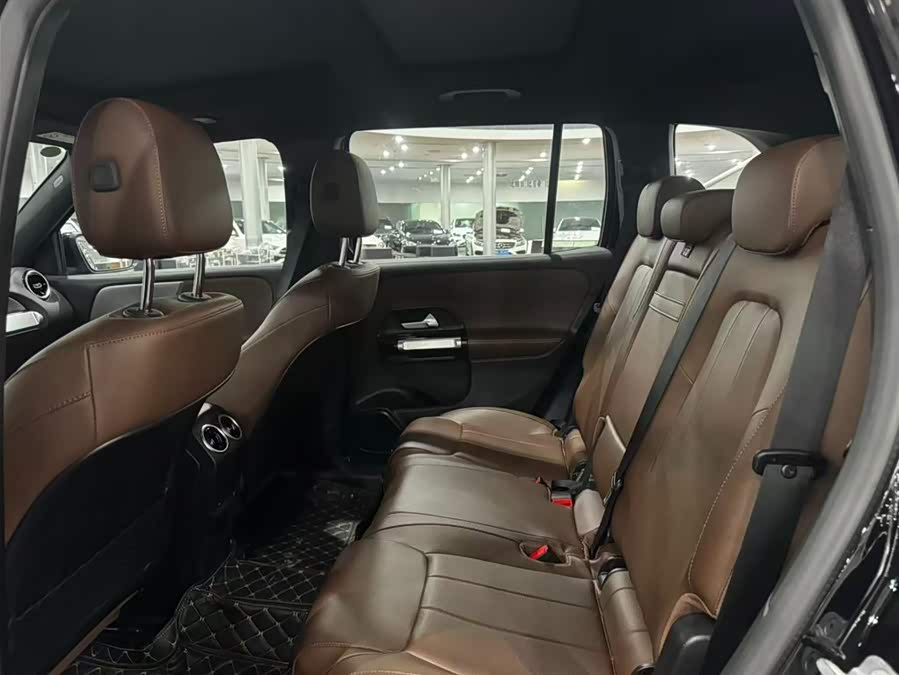 Mercedes-Benz GLB 2024 GLB 200 Dynamic - zdjęcie 14