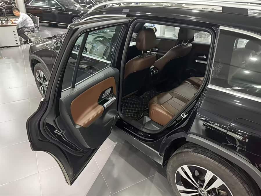 Mercedes-Benz GLB 2024 GLB 200 Dynamic - zdjęcie 15