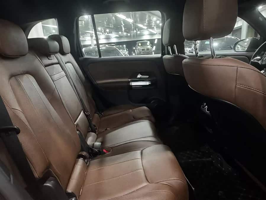 Mercedes-Benz GLB 2024 GLB 200 Dynamic - zdjęcie 16