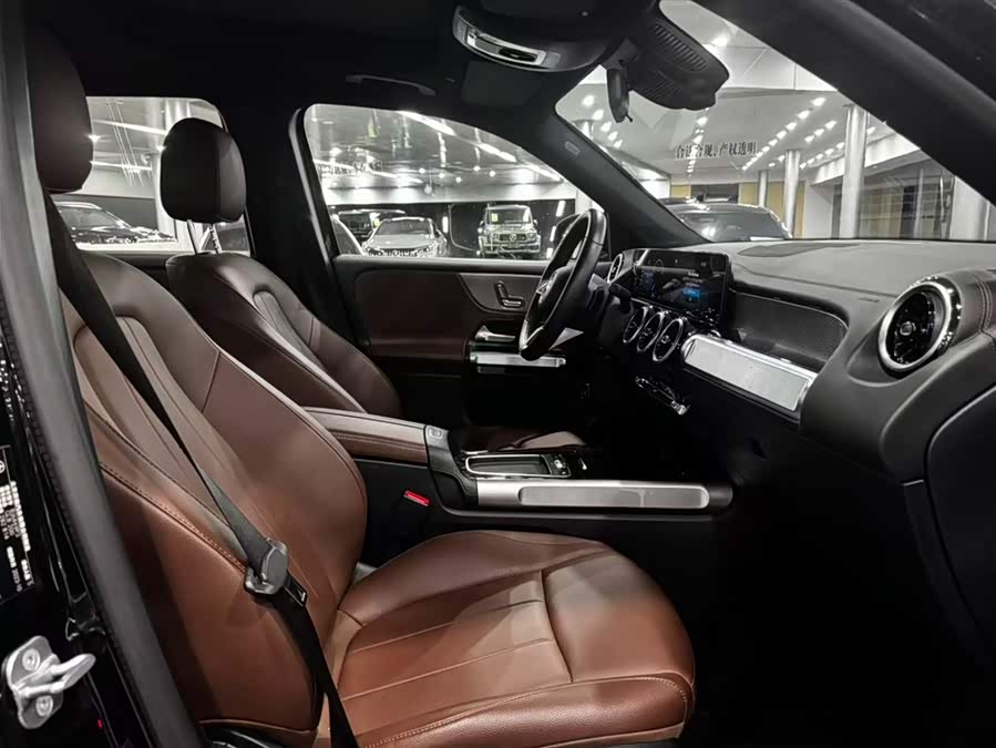 Mercedes-Benz GLB 2024 GLB 200 Dynamic - zdjęcie 19