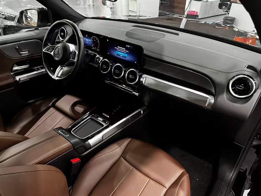 Mercedes-Benz GLB 2024 GLB 200 Dynamic - zdjęcie 20