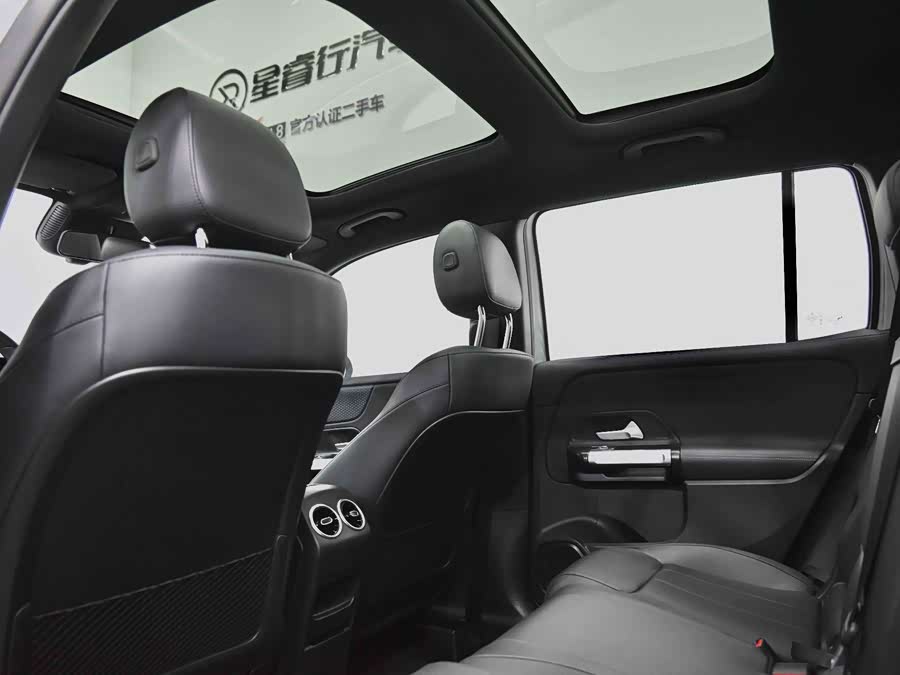 Mercedes-Benz GLB 2024 GLB 220 Dynamic - zdjęcie 5