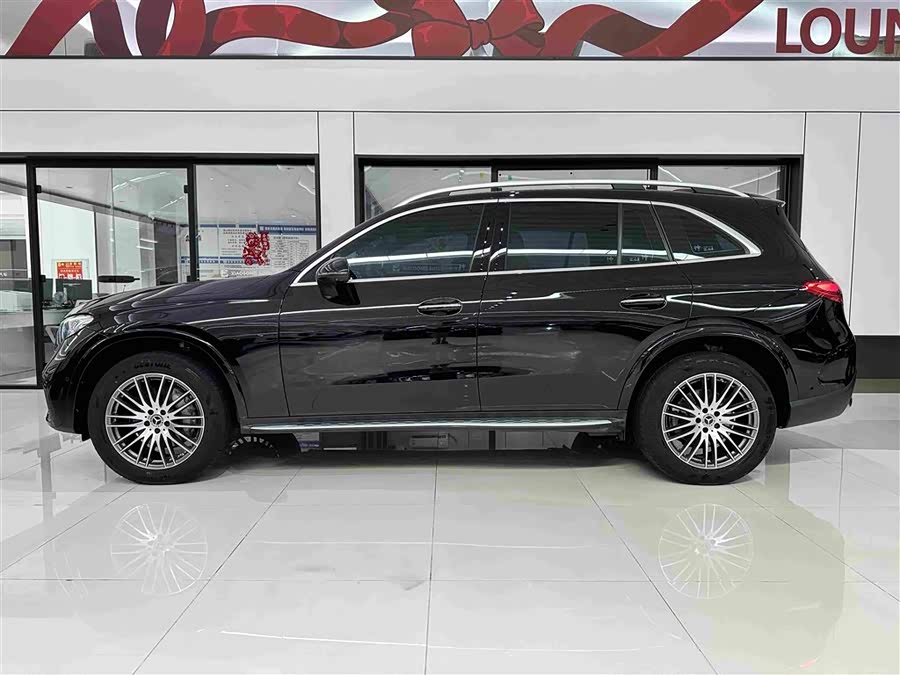 Mercedes-Benz GLC 2025 GLC 300 L 4MATIC Dynamic Edition 5-seater - zdjęcie 3