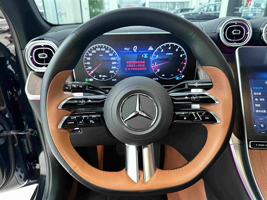 Mercedes-Benz GLC 2025 GLC 300 L 4MATIC Dynamic Edition 5-seater - zdjęcie 8