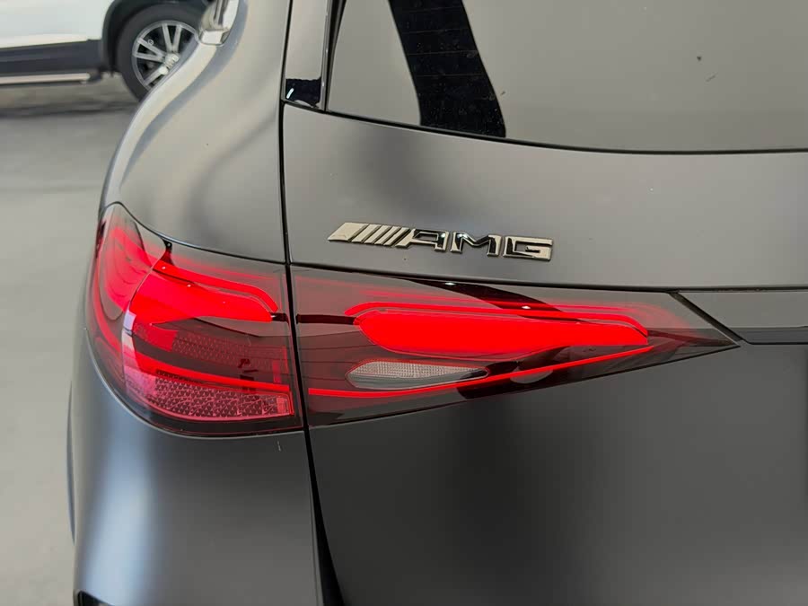 Mercedes-Benz GLC AMG 2024 AMG GLC 43 4MATIC - zdjęcie 11